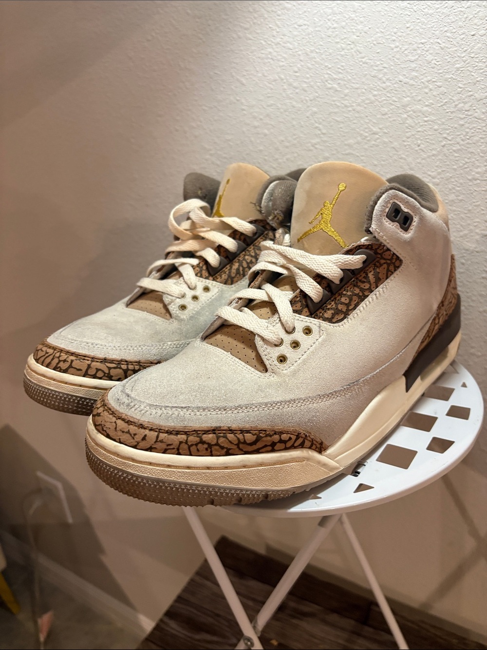 Nike Beige and Brown Retro Elephant-Print Sneakers
